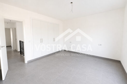 CHALET PAREADO – CHIVA – E3_3009202_S