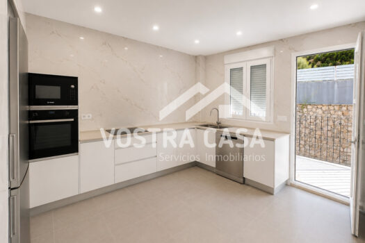 CHALET PAREADO – CHIVA – E3_3009202_S