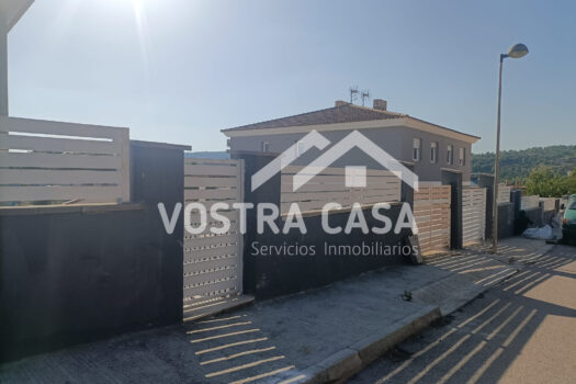 CHALET PAREADO – CHIVA – F4_3009202_S