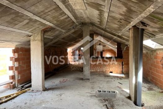 EDIFICIO SIN TERMINAR – REQUENA – 6080352_S