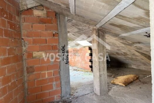 EDIFICIO SIN TERMINAR – REQUENA – 6080352_S