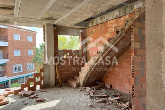 EDIFICIO SIN TERMINAR – REQUENA – 6080352_S