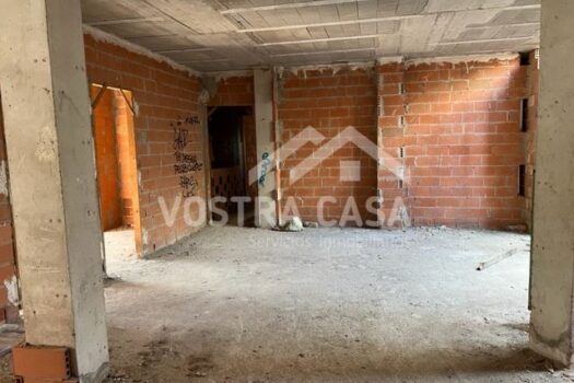 EDIFICIO SIN TERMINAR – REQUENA – 6080352_S