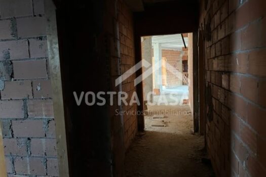 EDIFICIO SIN TERMINAR – REQUENA – 6080352_S
